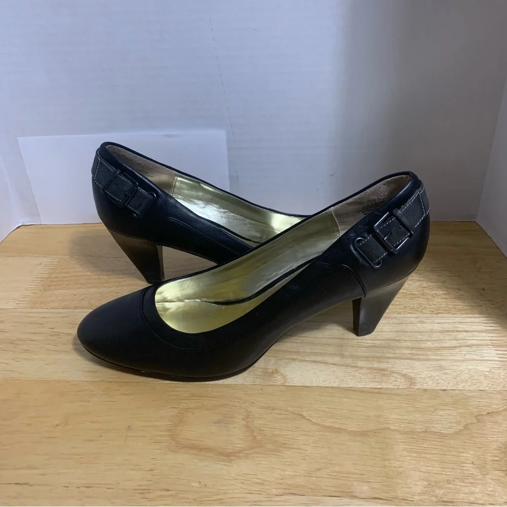 NINE &‎ CO JJKENOA Pump Heels Shoes Black Satin Trim Slip On Women's Size 9.5M